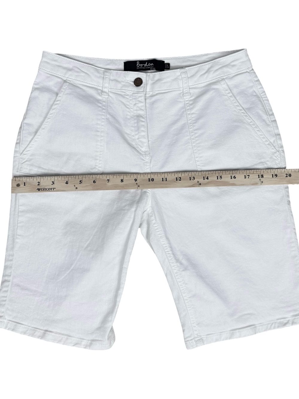 Boden White Denim The Karin Jean Shorts Bermuda Size 8 EUC - Picture 4 of 8
